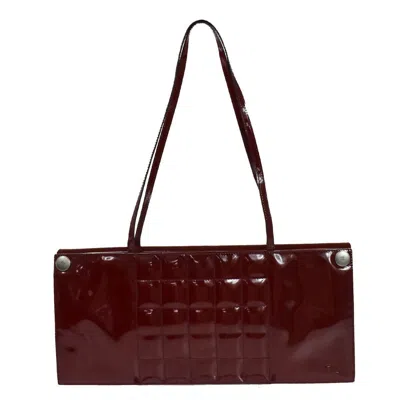 Pre-owned Chanel Chocolate Bar Burgundy Patent Leather Shoulder Bag ()