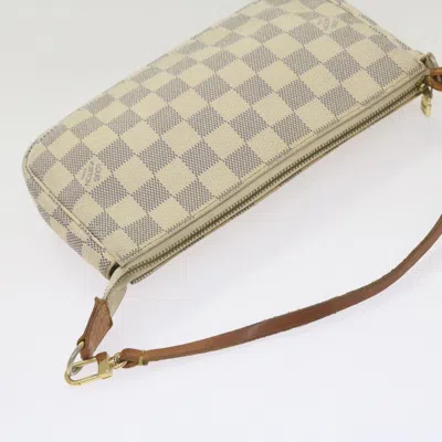 Pre-owned Louis Vuitton Pochette Accessoire White Canvas Clutch Bag ()