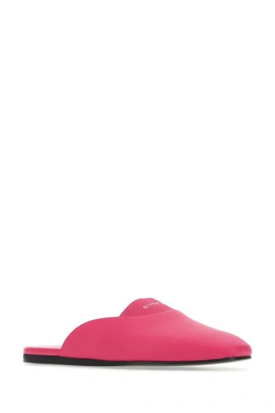 Shop Givenchy Woman Fuchsia Fabric 4g Slippers In Pink