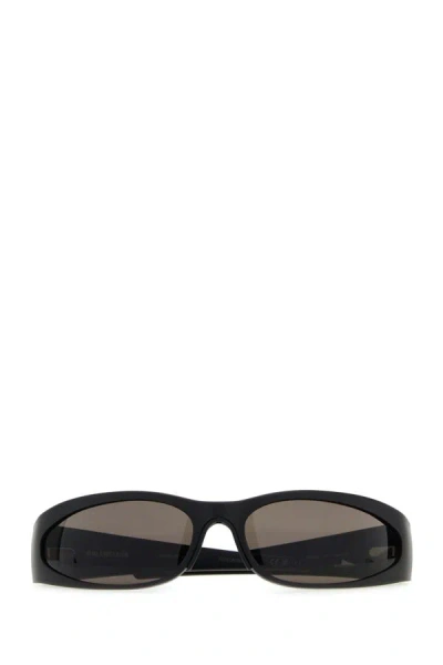 Shop Balenciaga Man Black Aluminum Reverse Xpander 2.0 Sunglasses