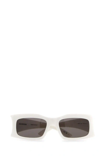 Shop Balenciaga Unisex White Acetate Sunglasses