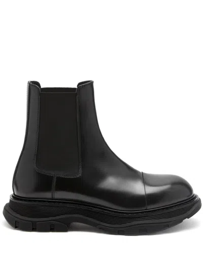 Shop Alexander Mcqueen Black Tread Leather Chelsea Boots In Schwarz