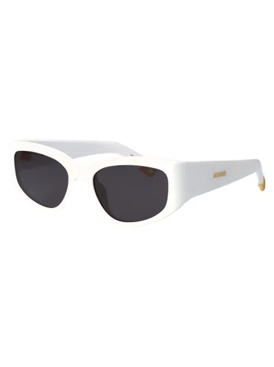 Shop Jacquemus Gala Sunglasses In 02 White/ Yellow Gold/ Grey