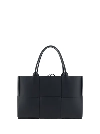 Shop Bottega Veneta Arco Tote Media Shoulder Bag In Black/gold