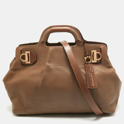 Shop Ferragamo Leather Large Wanda Top Handle Bag In Beige