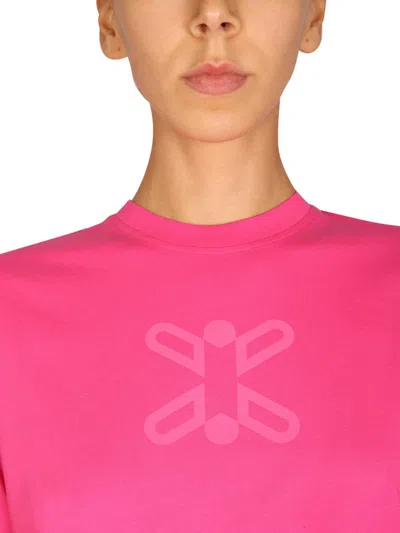 Shop Mcq By Alexander Mcqueen Mcq T-shirt With Logo In Fuchsia