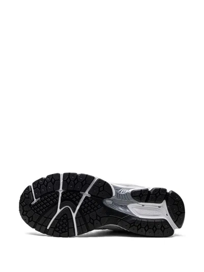 New Balance Gray 2002r Sneakers In Grey