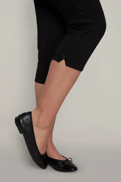 Shop Danielle Guizio Ny Caria Capri In Black