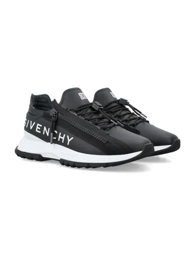 Shop Givenchy Spectre Zip Runners In Black/white