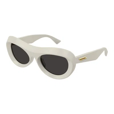 Bottega Veneta Beveled Acetate Round Sunglasses In White