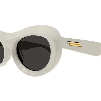 Shop Bottega Veneta Sunglasses In White