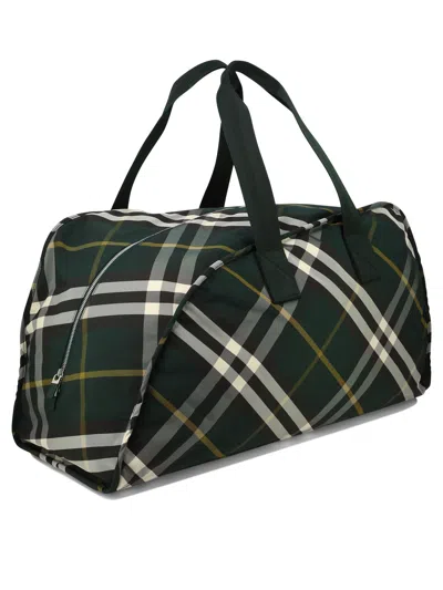Shop Burberry "large Shield" Duffle Bag In 绿色的