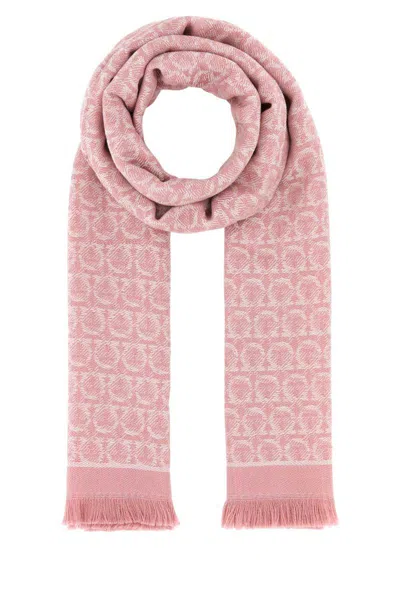 Shop Ferragamo Salvatore  Scarves And Foulards In Printed