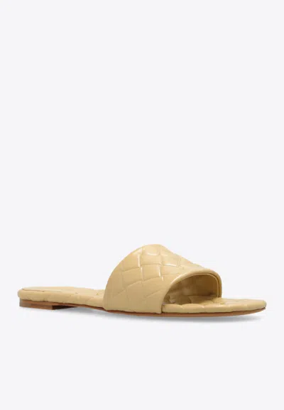 Bottega Veneta Amy Flat Sandal In Cane Sugar