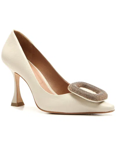 Shop Vicenza Pequim Leather Shoe In White