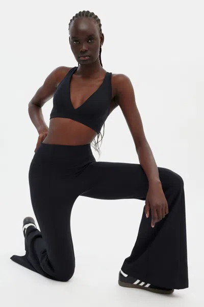 Girlfriend Collective Black Cassandra V Neck Bra