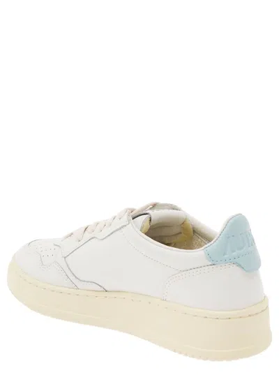 Shop Autry 'medalist' White Low Top Sneakers With Contrasting Heel Tab In Leather Woman