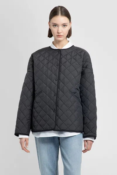 Totême Oversized Quilted Buttoned Jacket In Black
