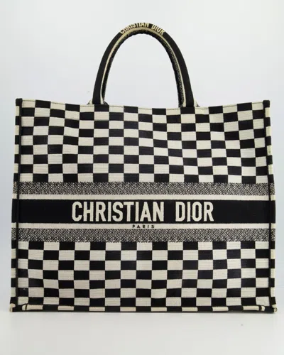 Shop Dior Large Andchequered Book Tote Bag Rrp £2,550 In White