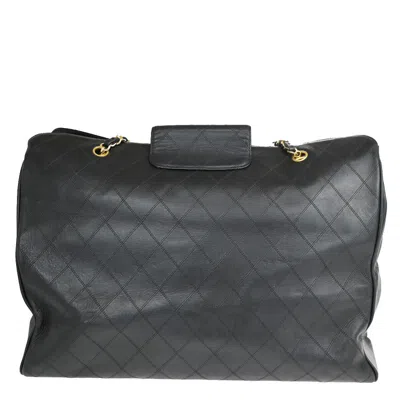 Pre-owned Chanel Matelassé Black Leather Travel Bag ()