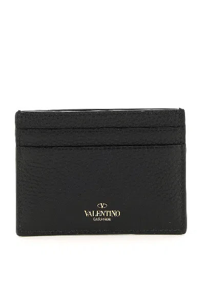 Shop Valentino Garavani Rockstud Card Holder In 黑色的
