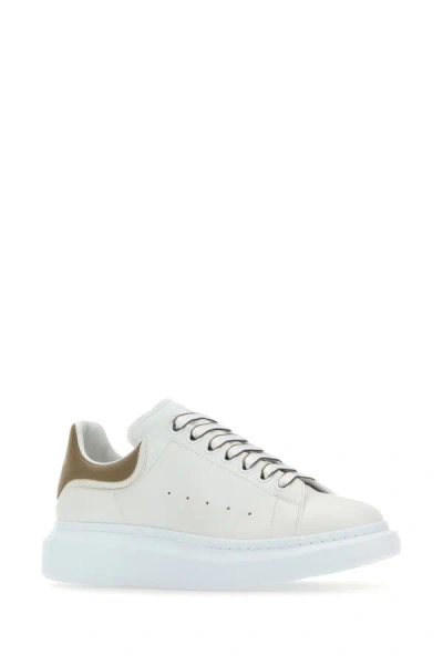 Shop Alexander Mcqueen Man White Leather Sneakers With Dove Grey Leather Heel