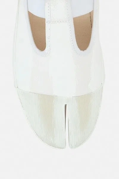 Maison Margiela Tabi On The Deck Distressed Canvas Sneakers In Bianco