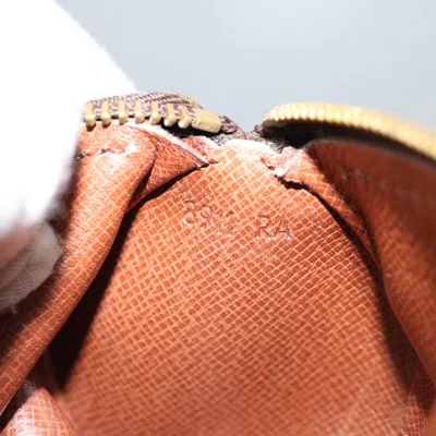 Pre-owned Louis Vuitton Etui À Balles De Golf Brown Canvas Clutch Bag ()