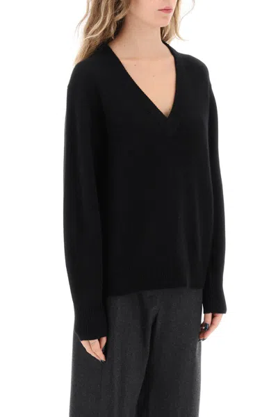 Shop Guest In Residence The V Cashmere Sweater In Nero
