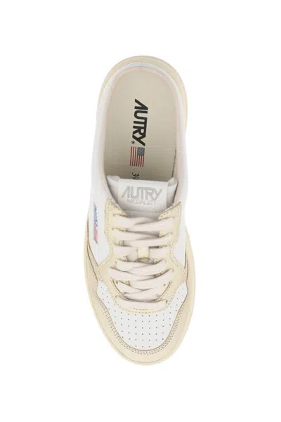 Shop Autry Medalist Mule Low Sneakers In Bianco
