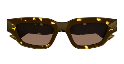 Shop Bottega Veneta Sunglasses In Tortoise