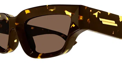 Shop Bottega Veneta Sunglasses In Tortoise