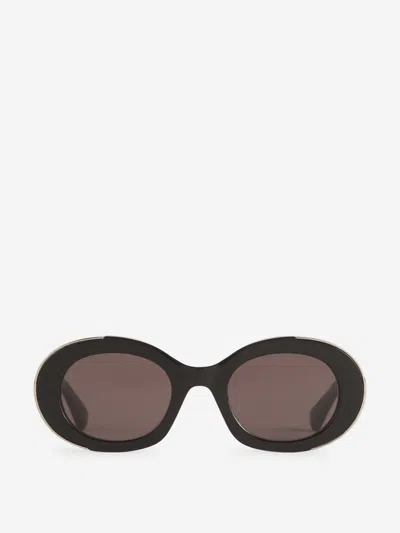 Shop Alexander Mcqueen The Grip Oval Sunglasses In Oval Design