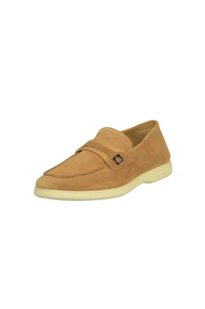 Shop Ferragamo Flat Shoes In Light Camel || Light Camel