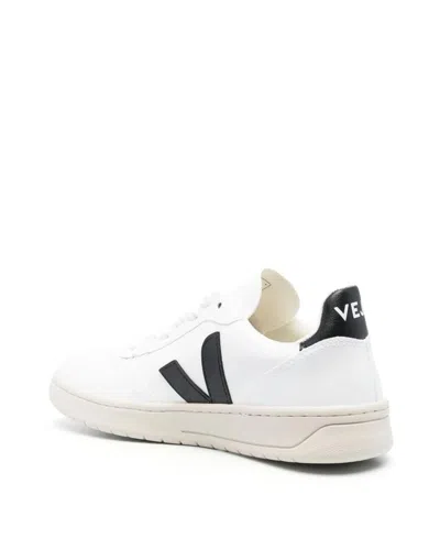 Shop Veja Sneakers 2 In White