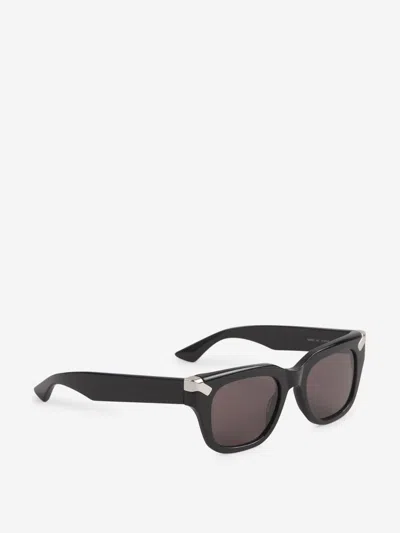 Shop Alexander Mcqueen Punk Rectangular Sunglasses In Detailed With Two Silver Metal Rivets On The Front