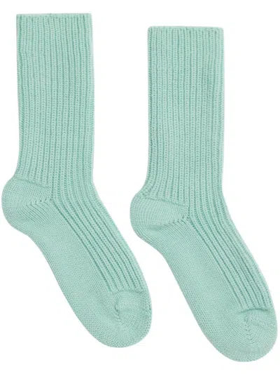 Shop Alanui Ribbed-knit Cashmere Socks In Verde