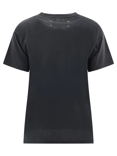 Shop Maison Margiela T-shirt With Logo In Black