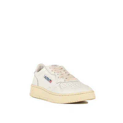 Autry Sneakers In White