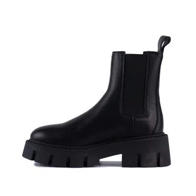 Copenhagen Leather Chelsea Boot In Black In Black