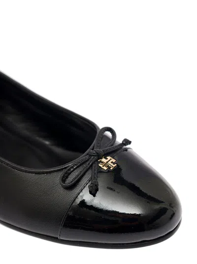 Shop Tory Burch Black Pumps With Bow And Logo Detail In Leather Woman