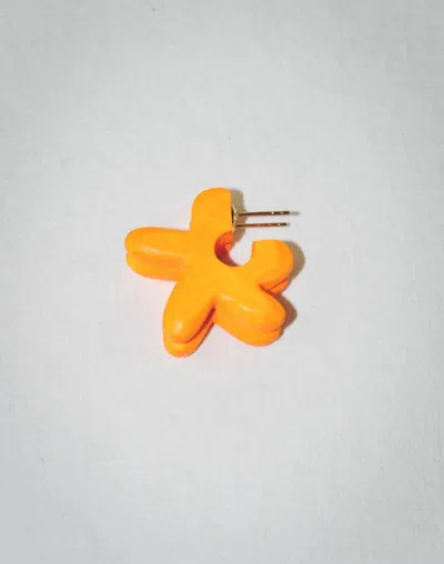 Binky And Lulu Women's Citrus Floret Earrings In Mango Wood In Gold