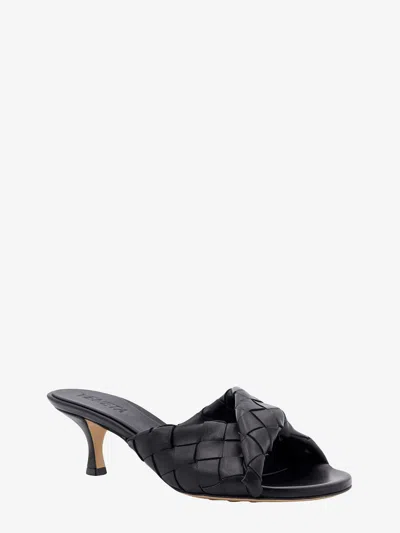 Bottega Veneta Interciato Woven Twist Mule Sandals In Black