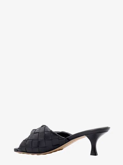 Bottega Veneta Interciato Woven Twist Mule Sandals In Black
