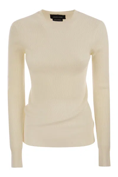 Shop Canada Goose Fashionable Women's Wool Jumper With Crew Neck In Ivory