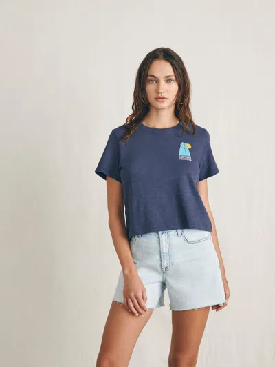 Faherty Surfrider Sunwashed Cropped T-shirt In Dune Navy