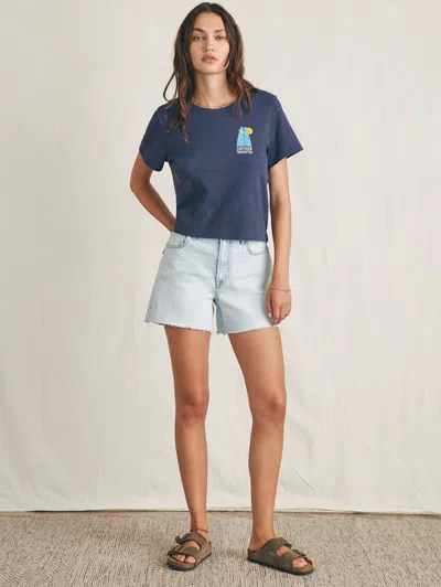 Faherty Surfrider Sunwashed Cropped T-shirt In Dune Navy