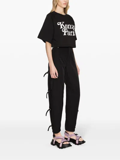Shop Kenzo Contemporary Black And White Logo Print Crop T-shirt For Women