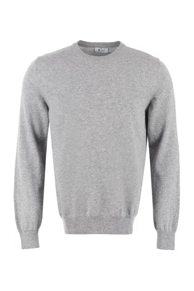 Shop The (alphabet) Luxurious Grey Cashmere Sweater For Men From