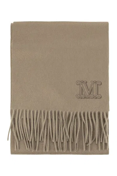 Shop Max Mara Luxurious 100% Cashmere Scarf In Camel For Women